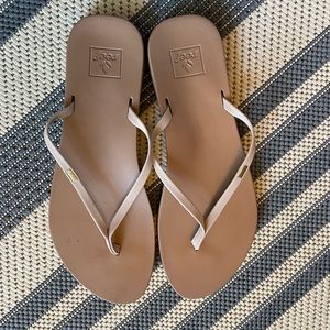 Reef cloud flip flops